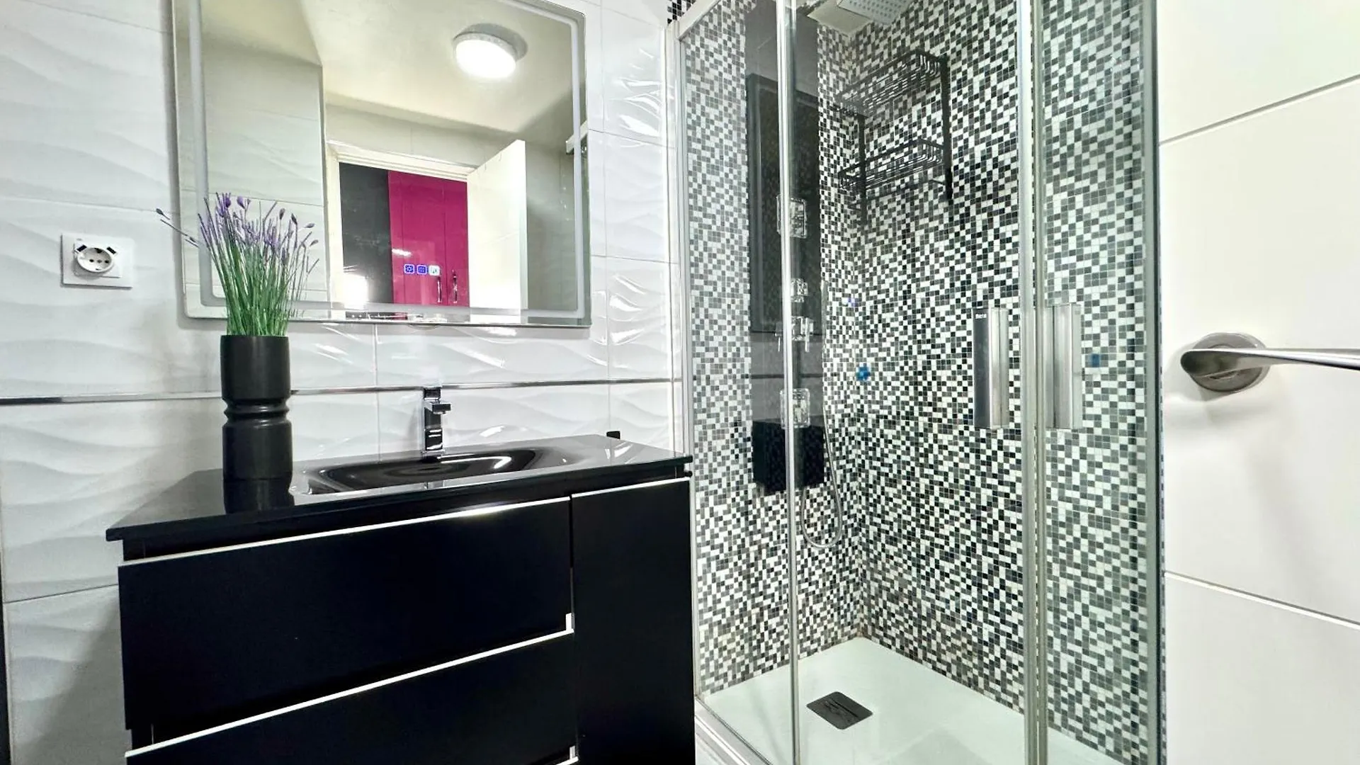 Pink Apartament Center Torremolinos 0*,